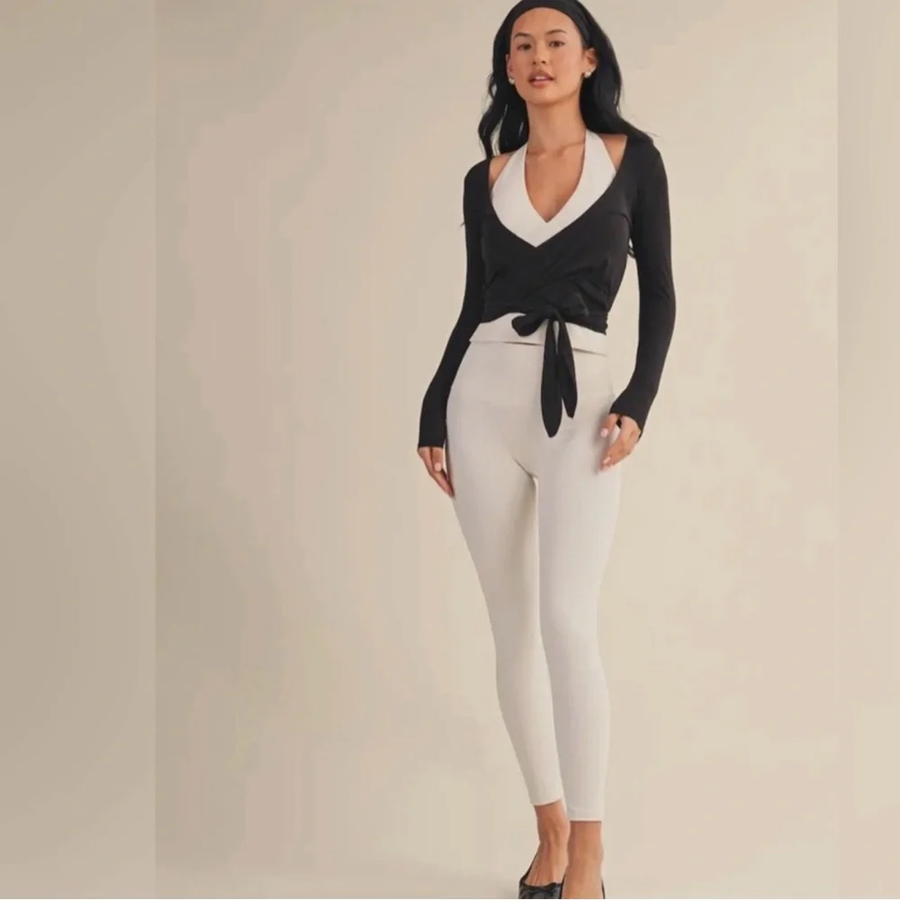 Chic Black and White Long Sleeve Wrap Top - Picture 2 of 2